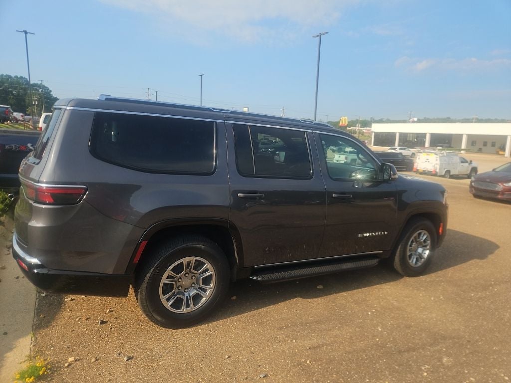 2023 Jeep Wagoneer Base