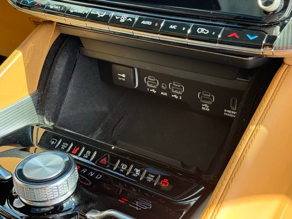 2023 Jeep Grand Wagoneer Series III