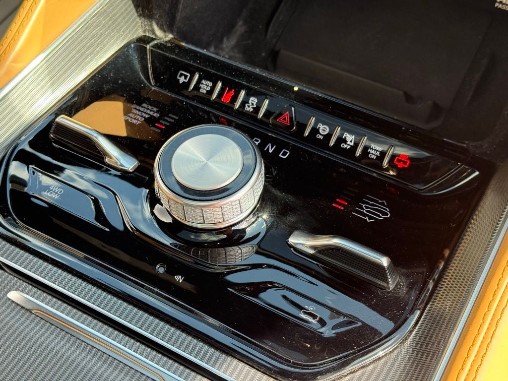 2023 Jeep Grand Wagoneer Series III