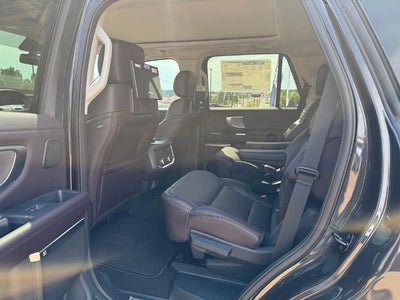2027 Ford Expedition Platinum
