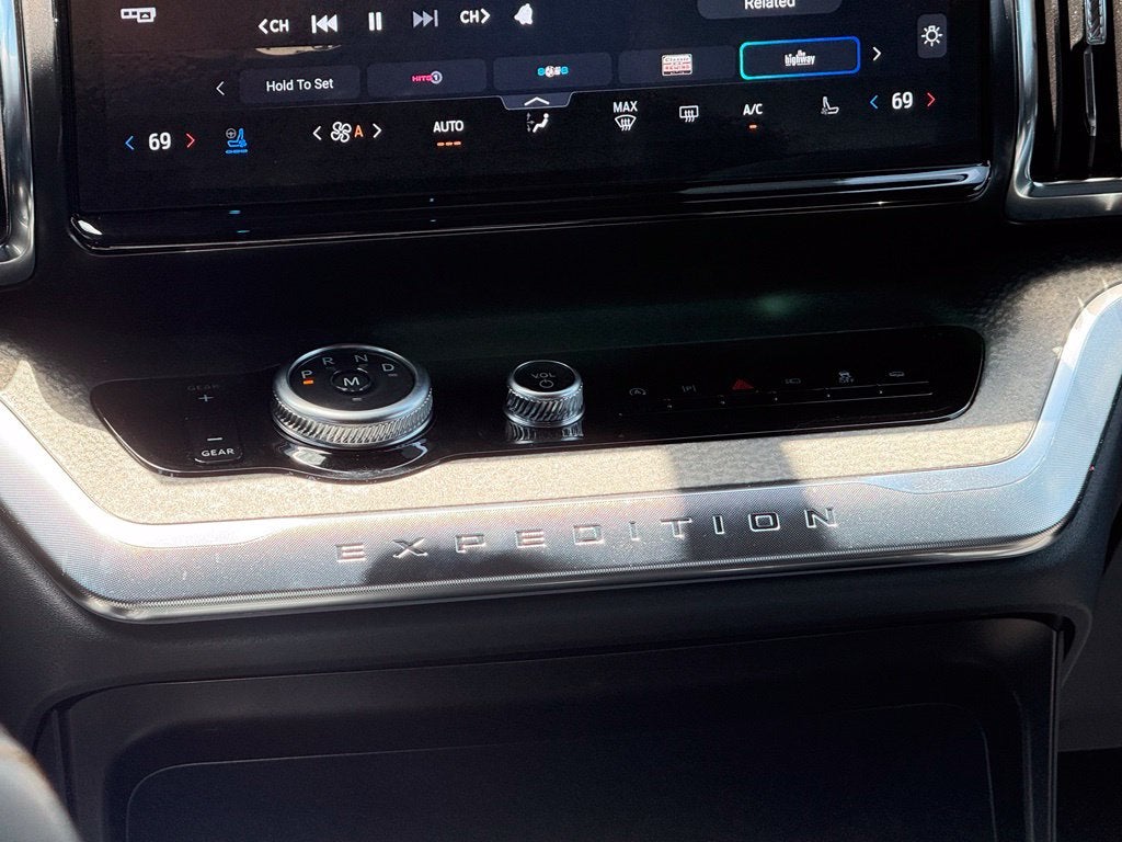 2027 Ford Expedition Tremor