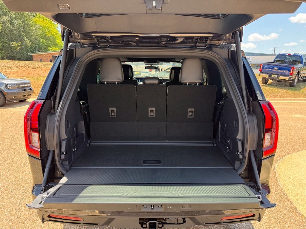 2027 Ford Expedition Tremor