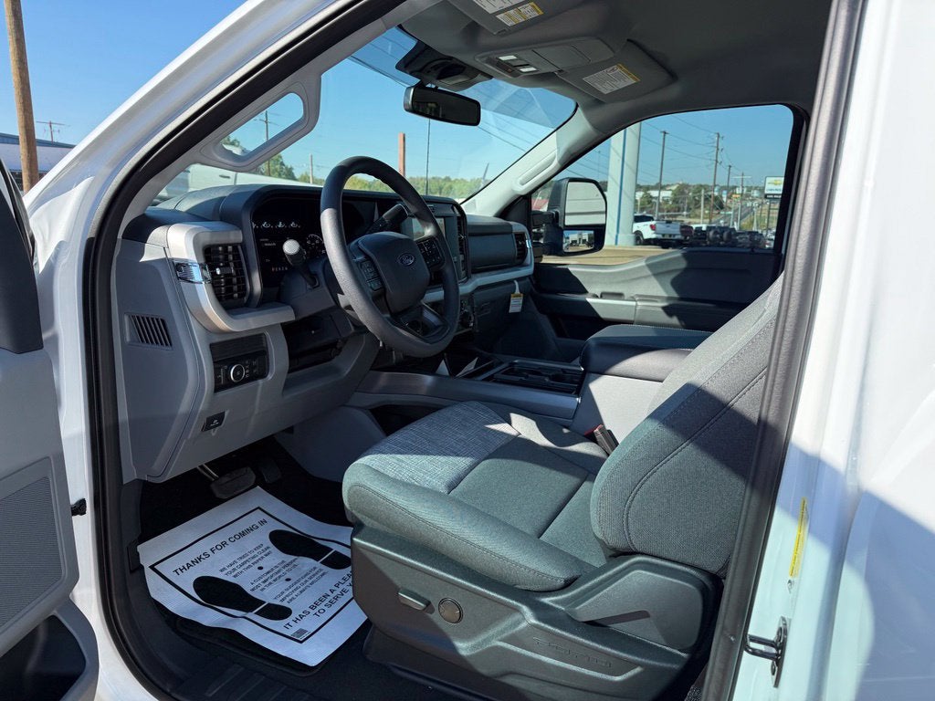 2027 Ford F-250SD XLT