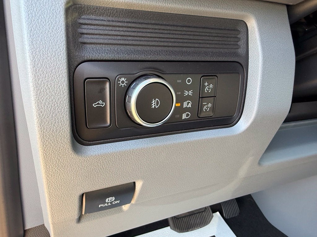 2027 Ford F-250SD XLT