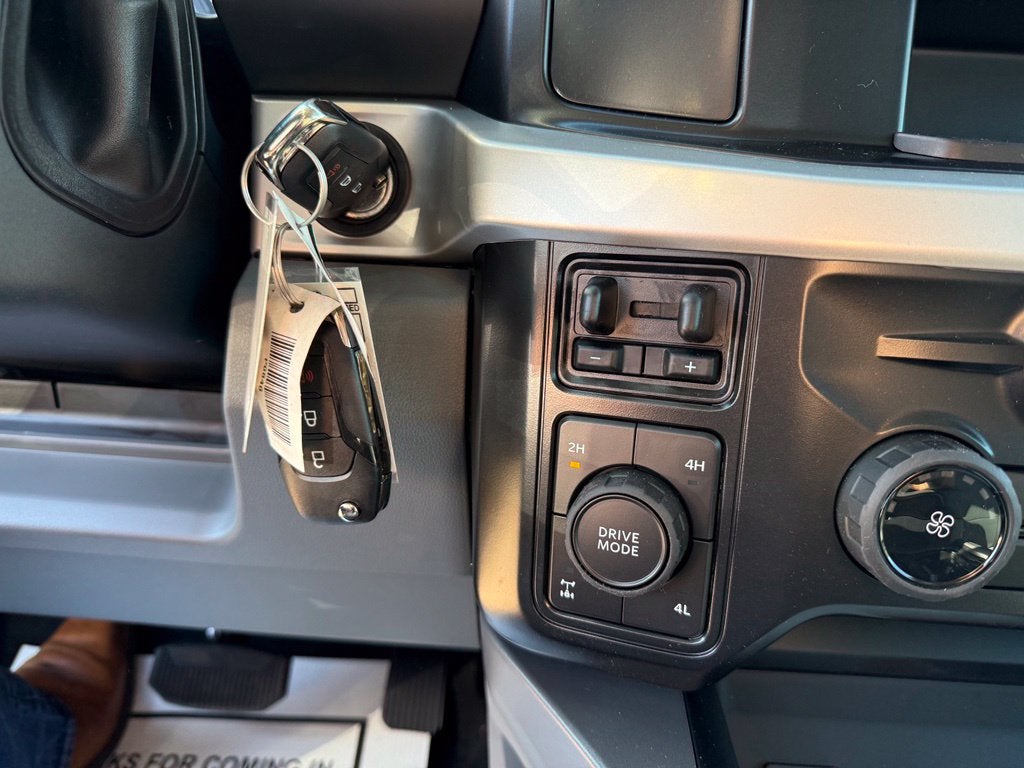 2027 Ford F-250SD XLT