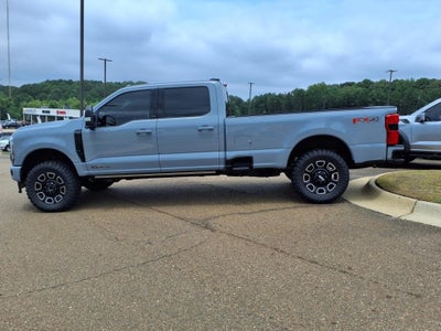 2025 Ford F-350SD Platinum