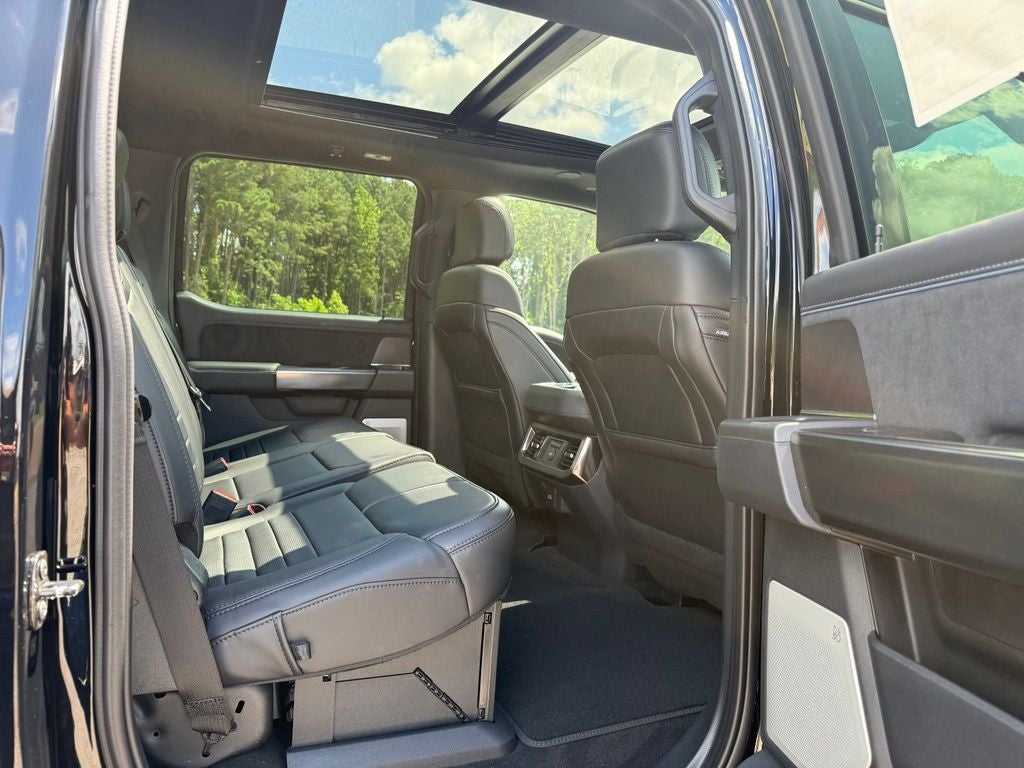 2026 Ford F-350SD Platinum DRW