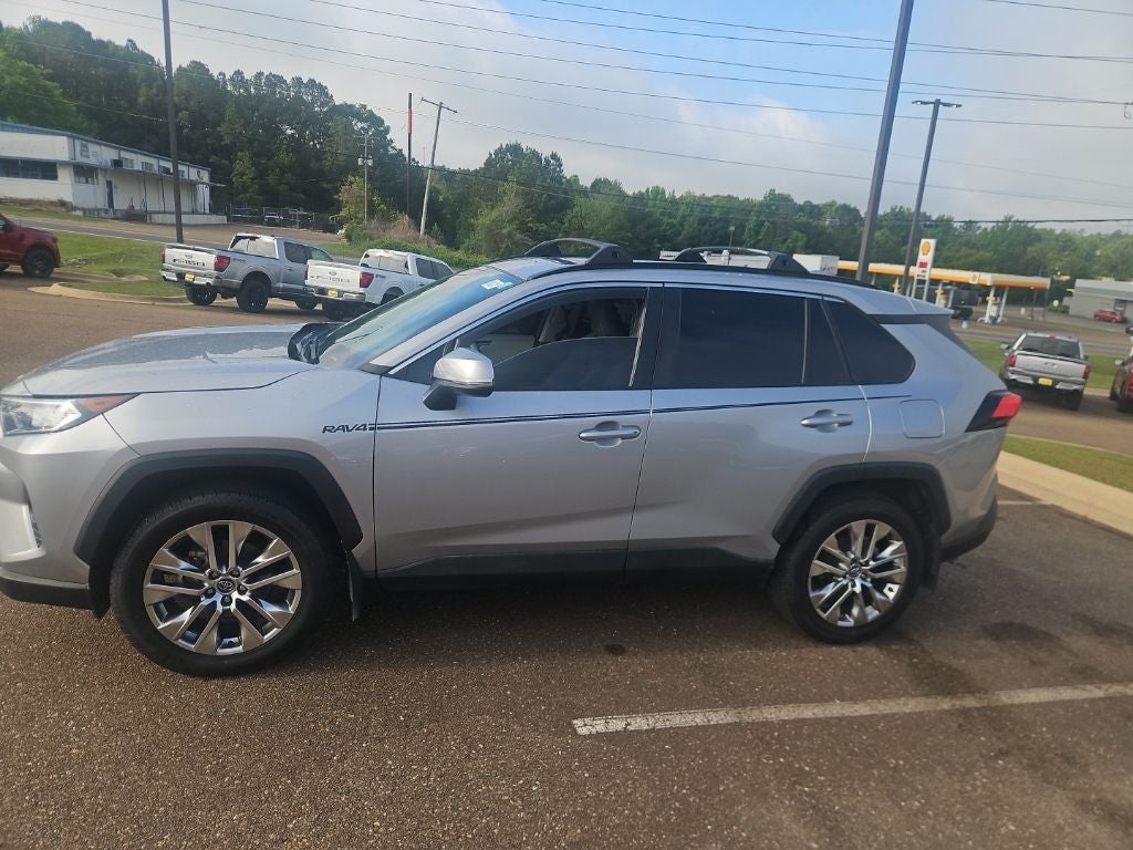 2021 Toyota RAV4 XLE Premium