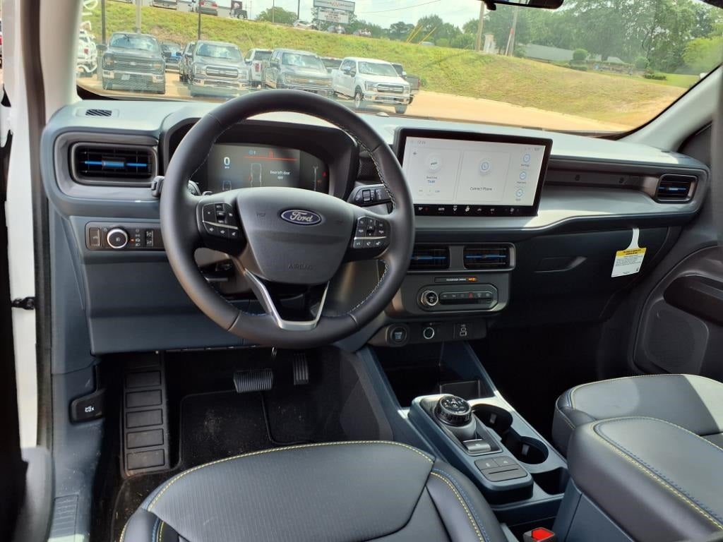 2025 Ford Maverick Lobo Standard