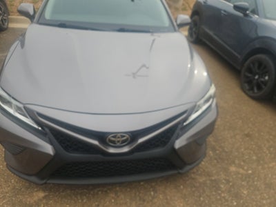 2018 Toyota Camry SE