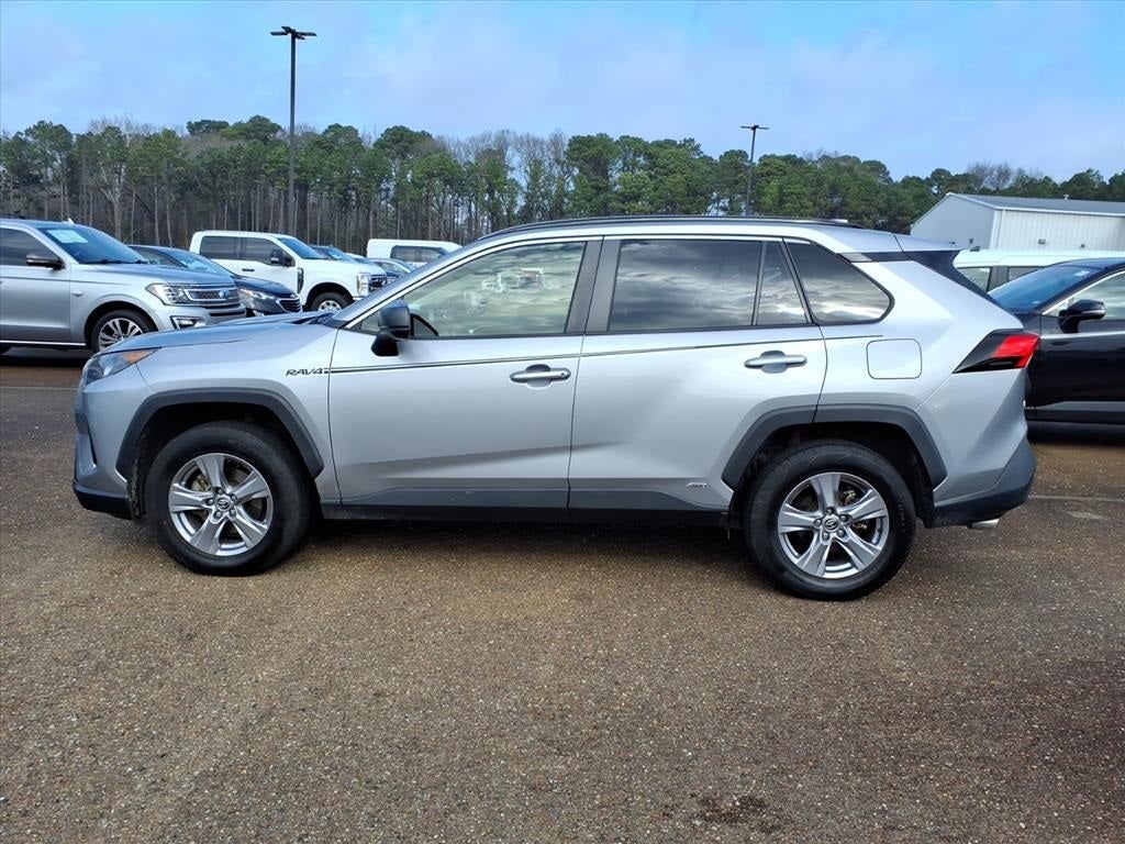 2022 Toyota RAV4 Hybrid LE