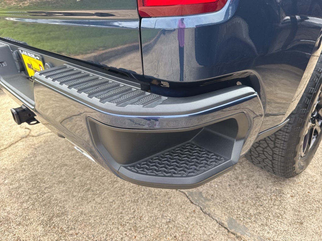 2023 Chevrolet Silverado RST