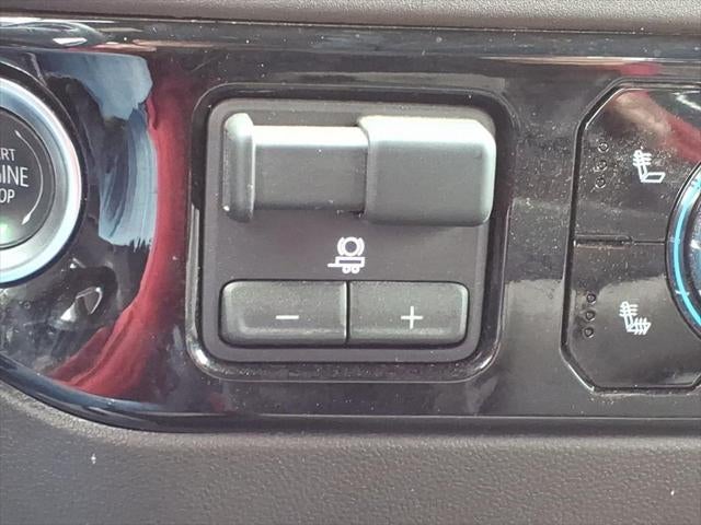 2025 GMC Sierra SLT