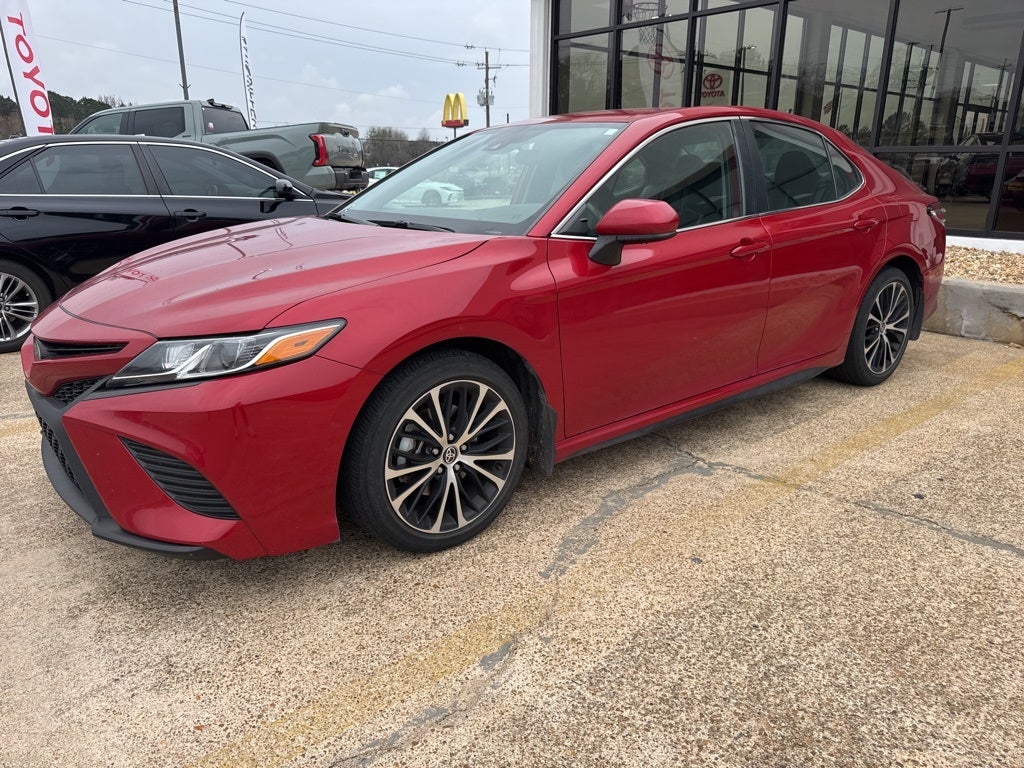 2020 Toyota CAMRY SE