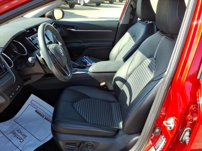 2020 Toyota CAMRY SE