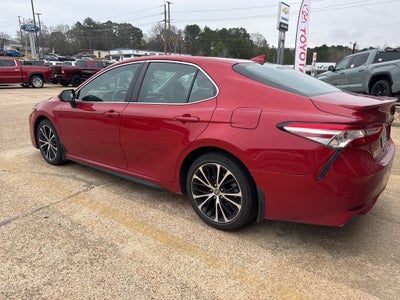 2020 Toyota CAMRY SE