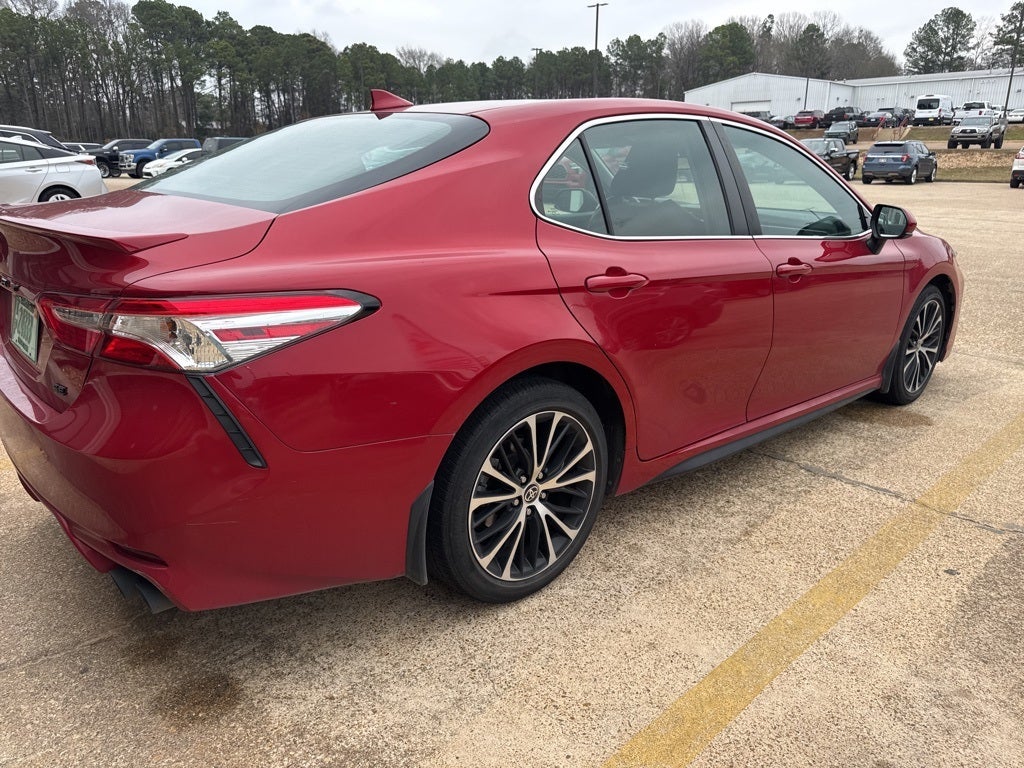 2020 Toyota CAMRY SE