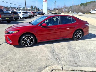 2020 Toyota CAMRY SE