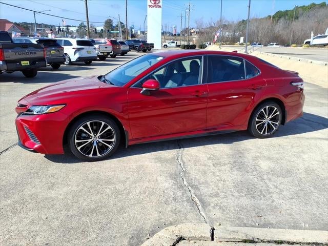 2020 Toyota CAMRY SE