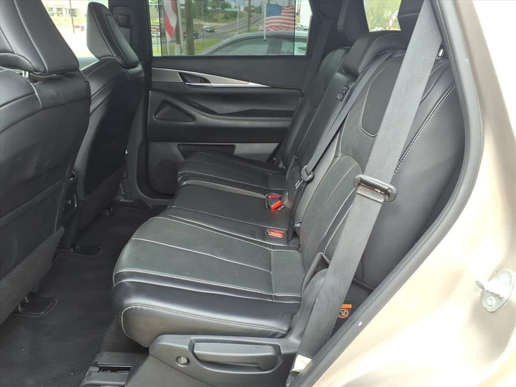 2023 INFINITI QX60 LUXE