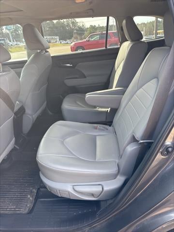 2020 Toyota HIGHLANDER XLE