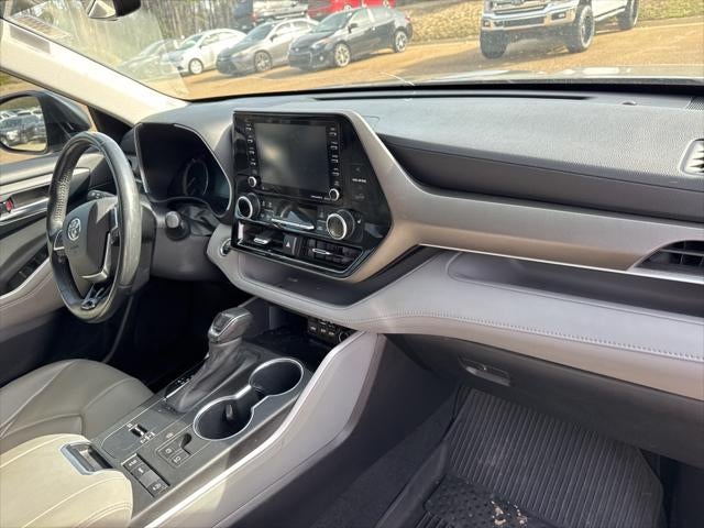 2020 Toyota HIGHLANDER XLE