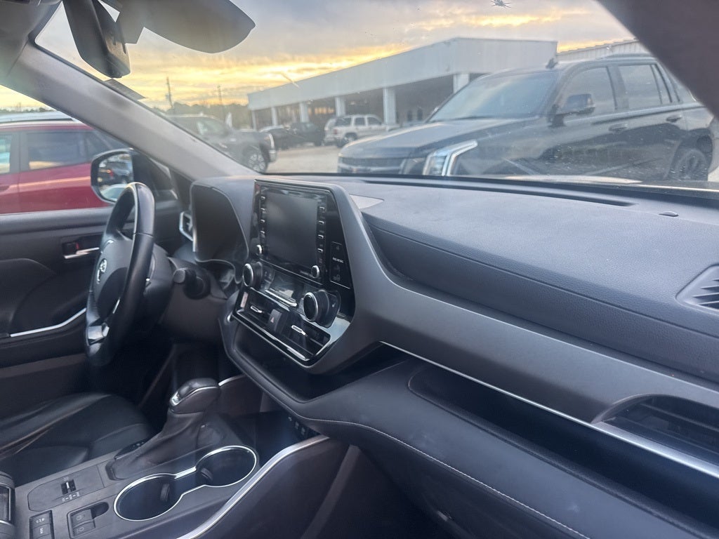 2021 Toyota HIGHLANDER XLE