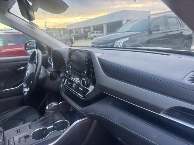 2021 Toyota HIGHLANDER XLE