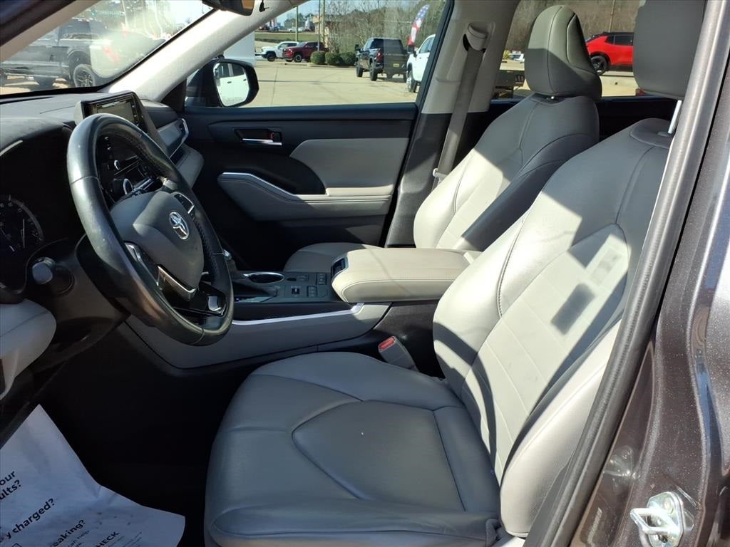 2021 Toyota Highlander XLE