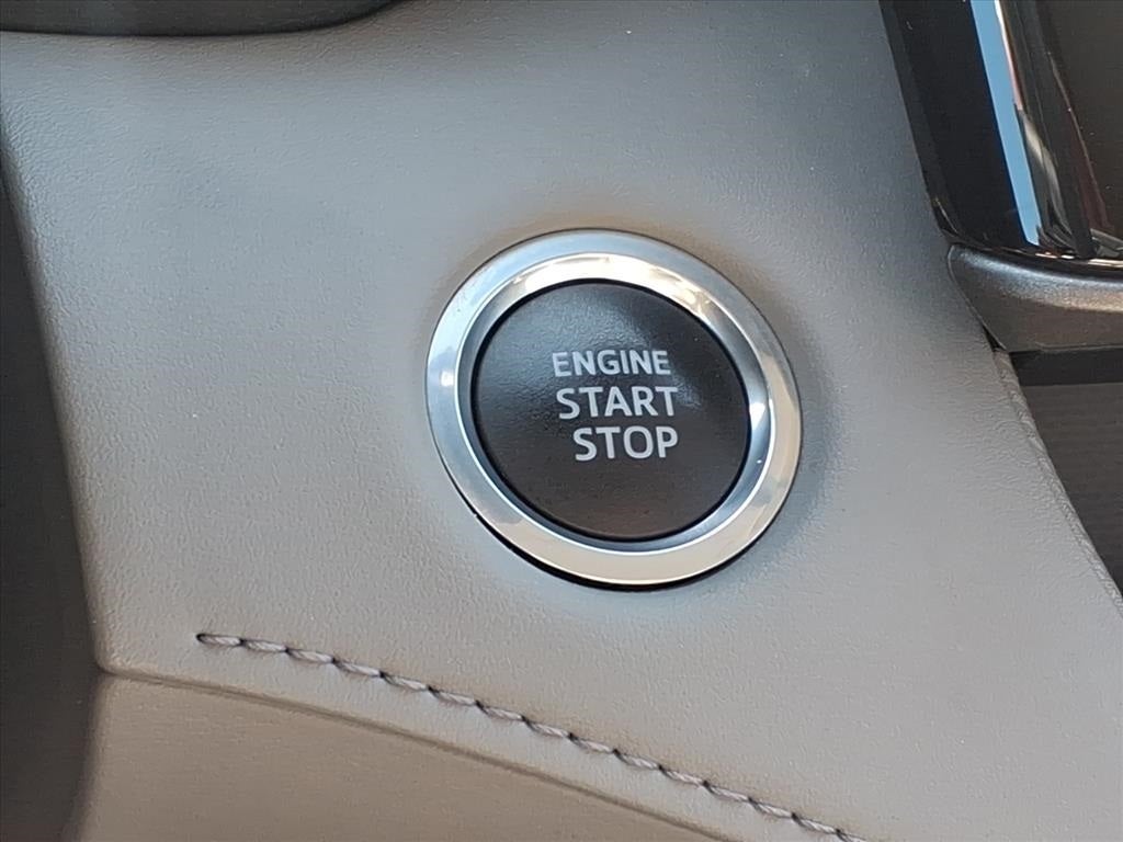 2020 Toyota Highlander LE