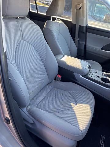 2020 Toyota HIGHLANDER LE