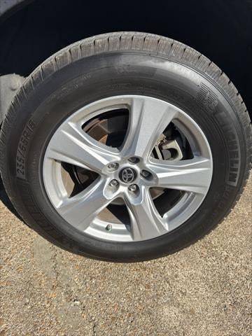 2020 Toyota HIGHLANDER LE