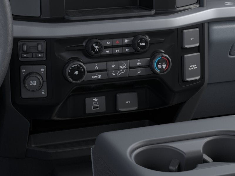 2026 Ford Super Duty F-350® XLT