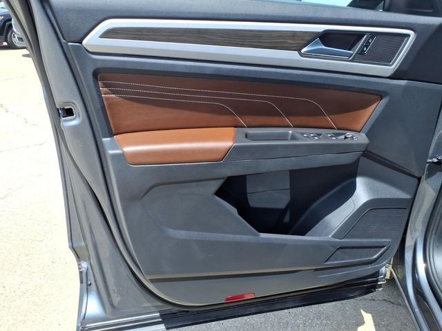 2022 Volkswagen Atlas 2.0T SE w/Technology