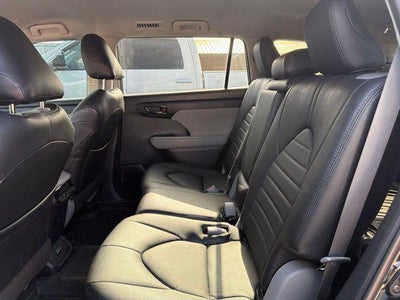 2023 Toyota Highlander LE