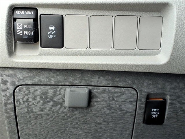 2020 Toyota Sienna Base