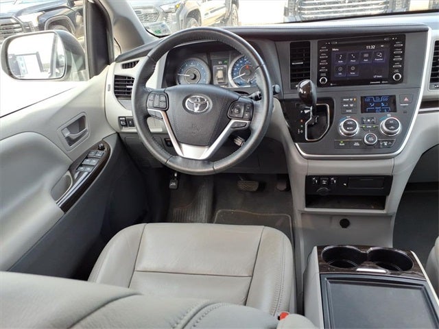2020 Toyota Sienna Base