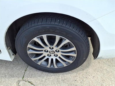 2020 Toyota Sienna Base