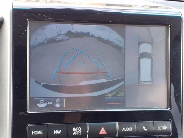 2016 Toyota Land Cruiser Base