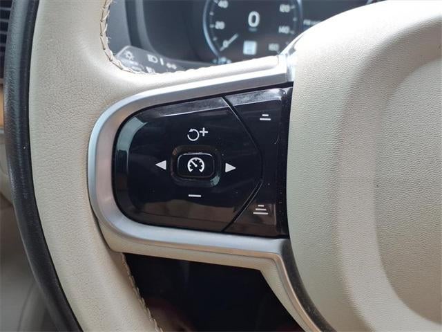 2021 Volvo XC90 T5 Momentum